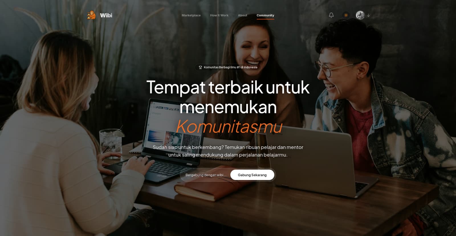Tampilan hero platform WIBI